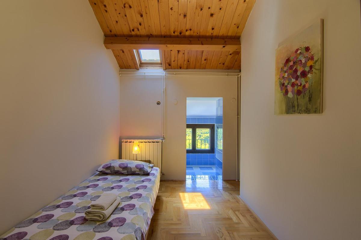 Holiday Home Kukurin Bale Exterior photo